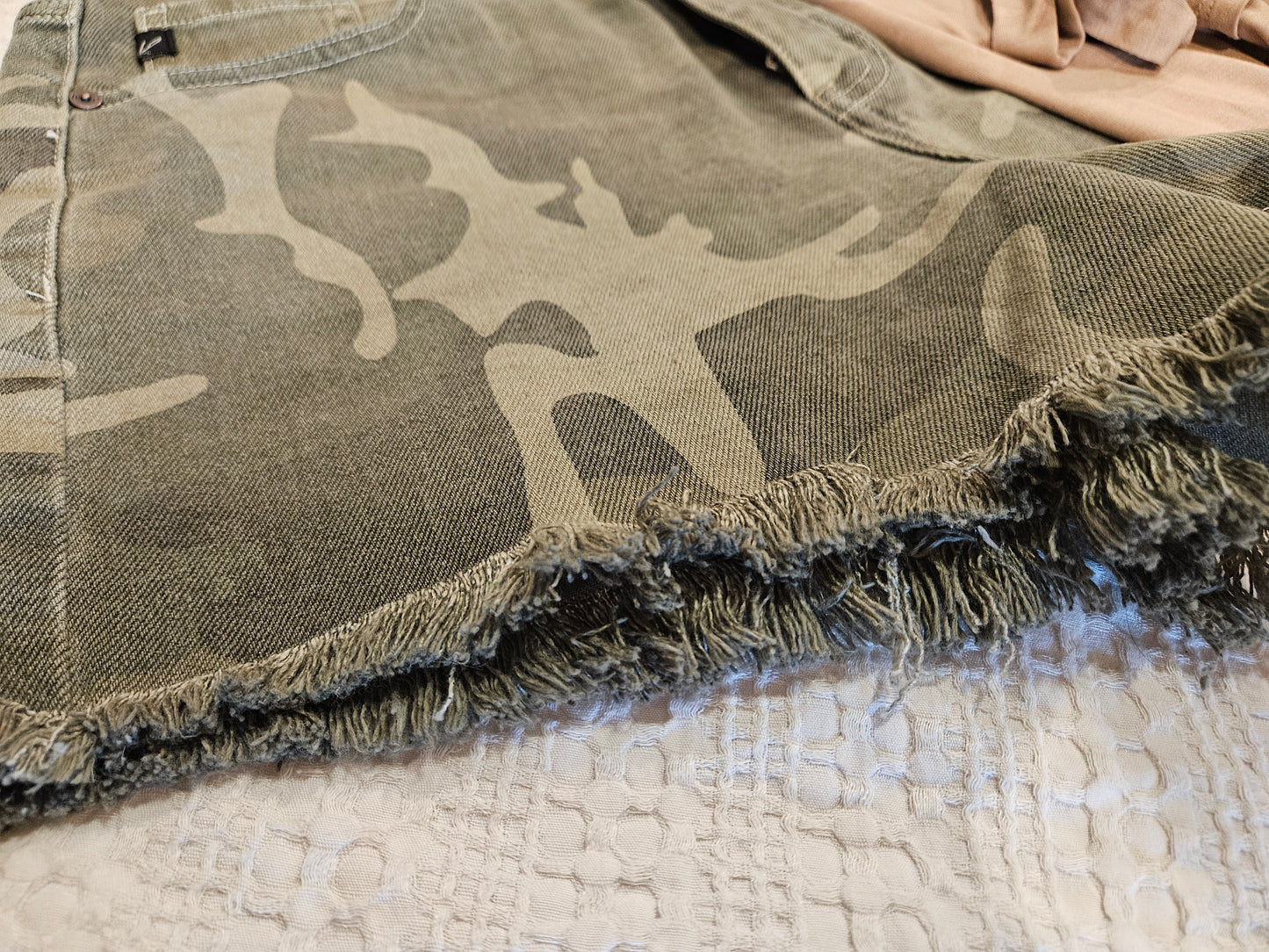 Wild Side Camo Shorts (KanCan)