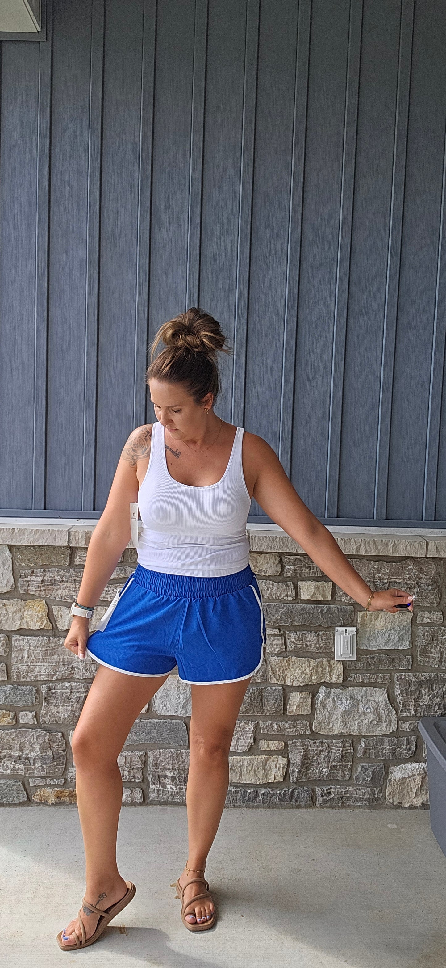 Weekend Wave Shorts - Mono B