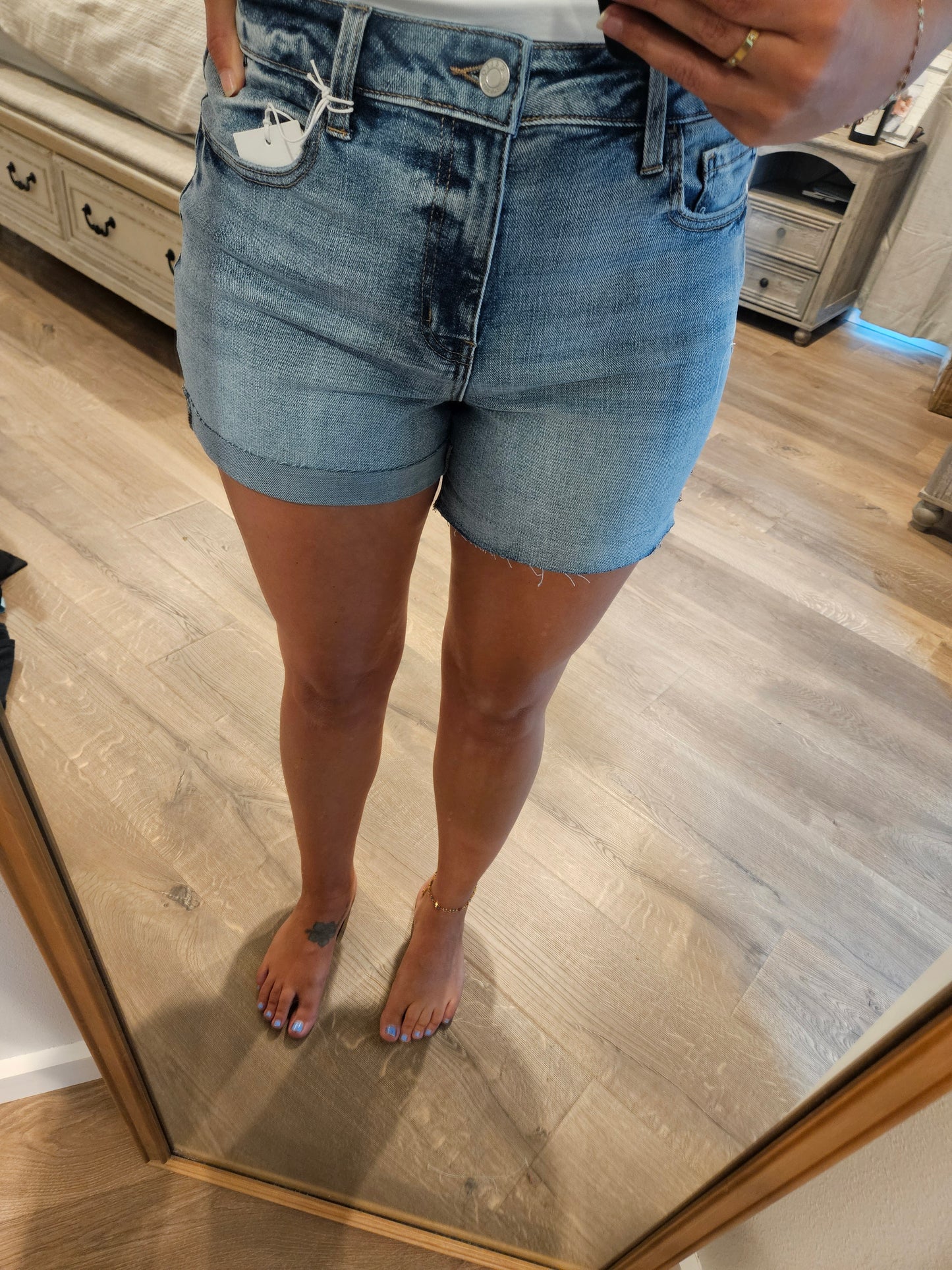 American Honey Shorts